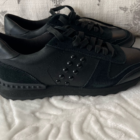 BEAUTIFUL BOACK SUEDE SNEAKERS - Picture 5 of 6